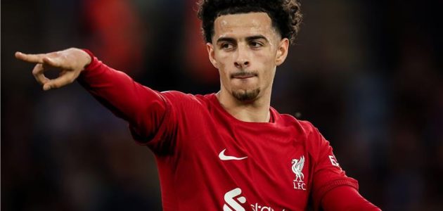 فيديو-|-محمد-صلاح-يصنع-وكورتيس-جونز-يسجل-هدف-ليفربول-الأول-أمام-ليستر-سيتي